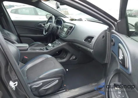 2015 Chrysler 200 S z USA, uszkodzony, nr VIN 1C3CCCBB9FN675978